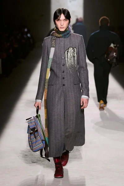 Look 7
